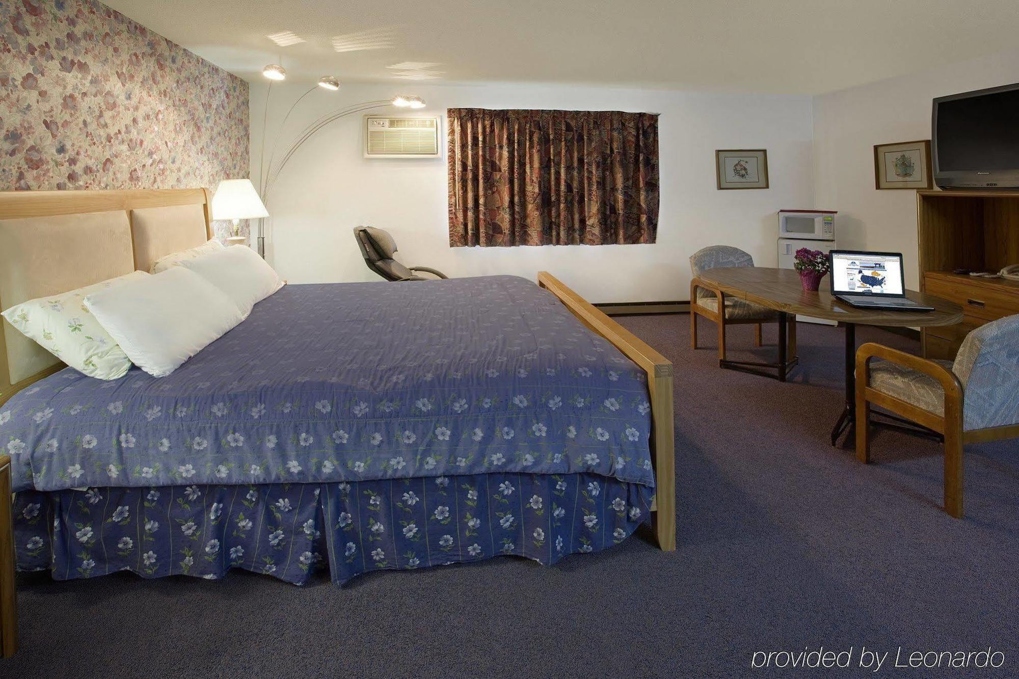 Waconia Inn And Suites Habitación foto